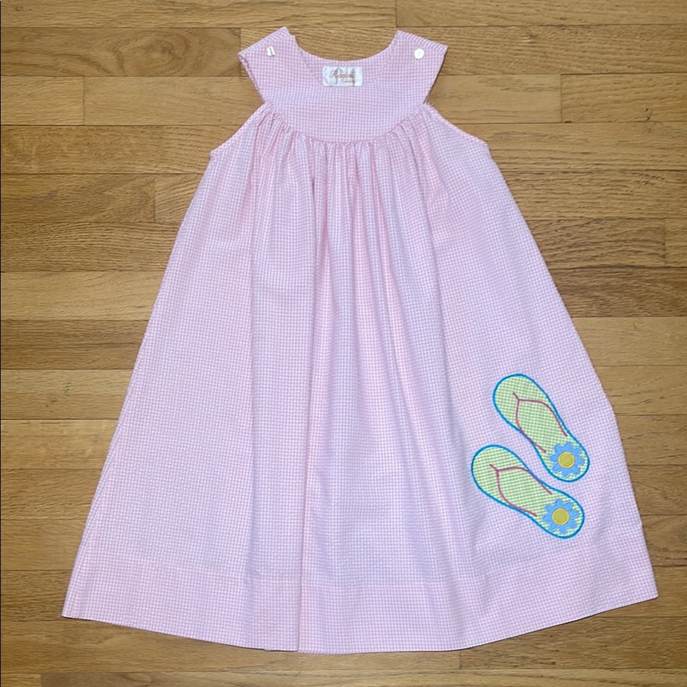 ROSALINA COLLECTION EUC Gingham Seersucker Embroidered Appliqué Flip Flop Dress